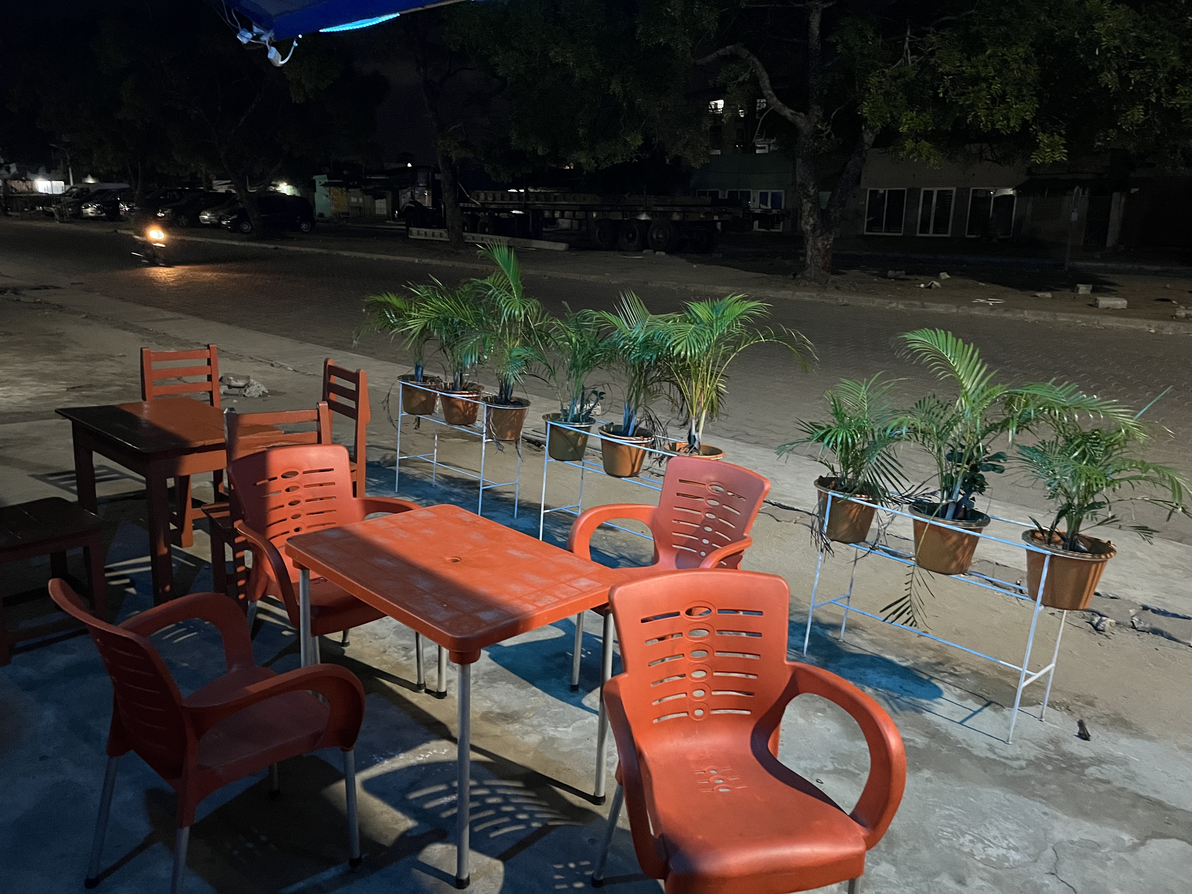 Terrasse Café Restau Mon Goût